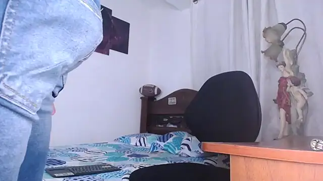 Bull Xvi online show from November 26, 2:44 am