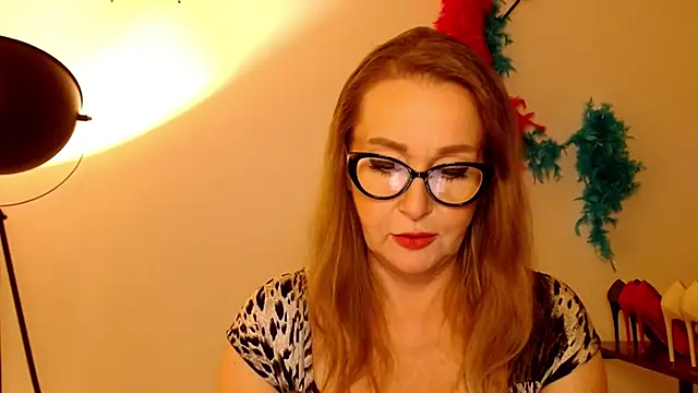 Snapshot of leaxSTAR chatting on February 27, 2:43 pm leaxSTAR online show from February 27, 2:43 pm