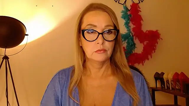 leaxSTAR online show from November 12, 2:54 pm