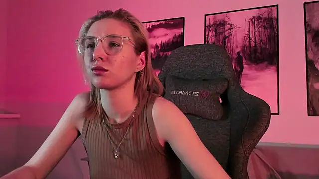 Snapshot of PhilippaAdamas chatting on February 28, 5:48 am PhilippaAdamas online show from February 28, 5:48 am