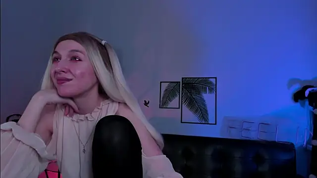 Snapshot of PhilippaAdamas chatting on March 13, 8:48 am PhilippaAdamas online show from March 13, 8:48 am