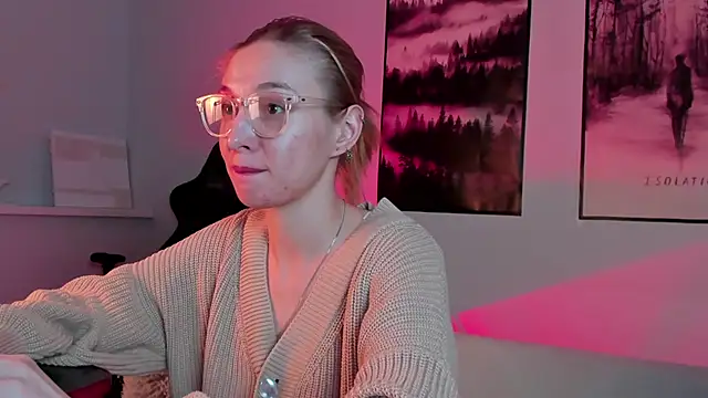 Snapshot of PhilippaAdamas chatting on February 21, 9:13 am PhilippaAdamas online show from February 21, 9:13 am