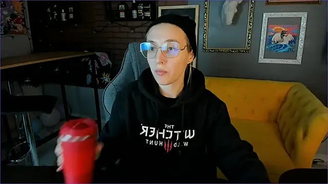 Snapshot of PhilippaAdamas chatting on September 18, 12:02 am PhilippaAdamas online show from September 18, 12:02 am