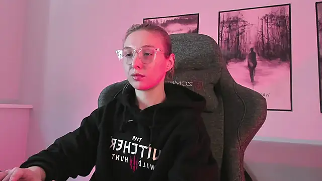 Snapshot of PhilippaAdamas chatting on March 1, 8:45 am PhilippaAdamas online show from March 1, 8:45 am