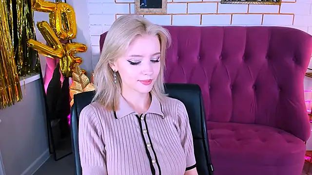 LeonaStane online show from September 18, 5:05 pm