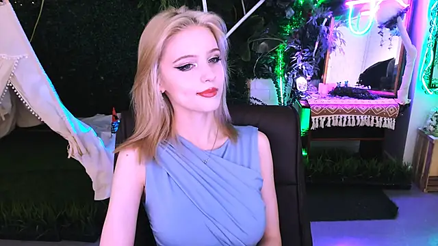 LeonaStane online show from November 28, 6:08 pm