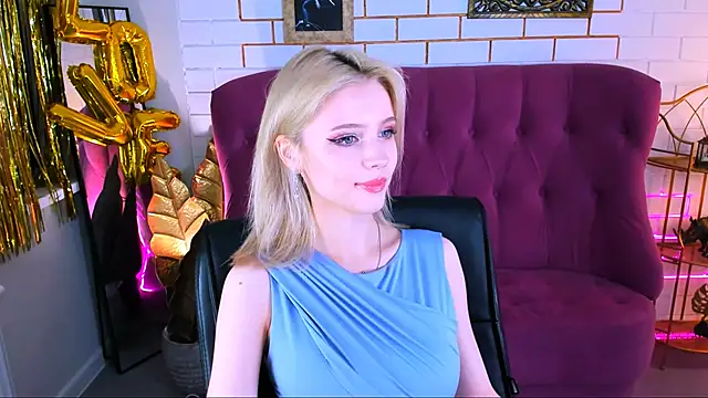 LeonaStane online show from October 5, 5:03 pm