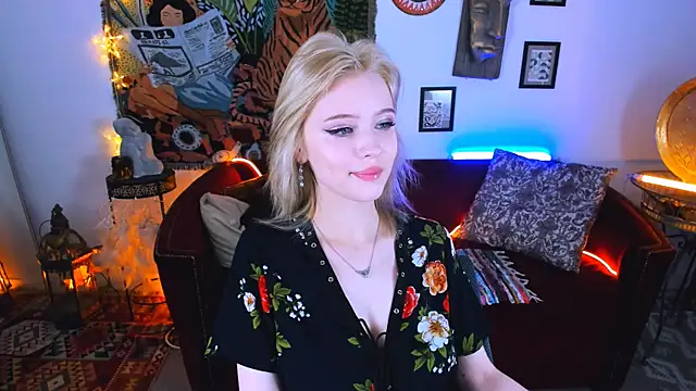 LeonaStane online show from October 15, 5:10 pm