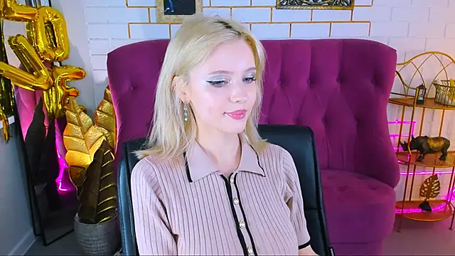 LeonaStane online show from October 2, 5:05 pm