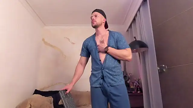 bakersboyssexys online show from March 24, 6:13 am