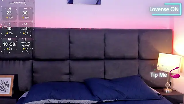 Aiiden 15 online show from October 21, 12:04 pm