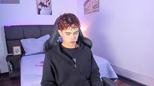 Aiiden 15 online show from November 14, 12:53 pm