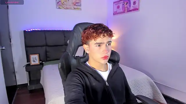 Aiiden 15 online show from November 24, 12:49 pm