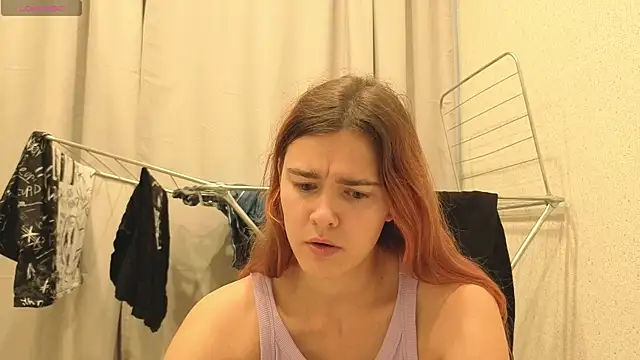 Snapshot of JennyStormy chatting on October 3, 9:00 am JennyStormy online show from October 3, 9:00 am