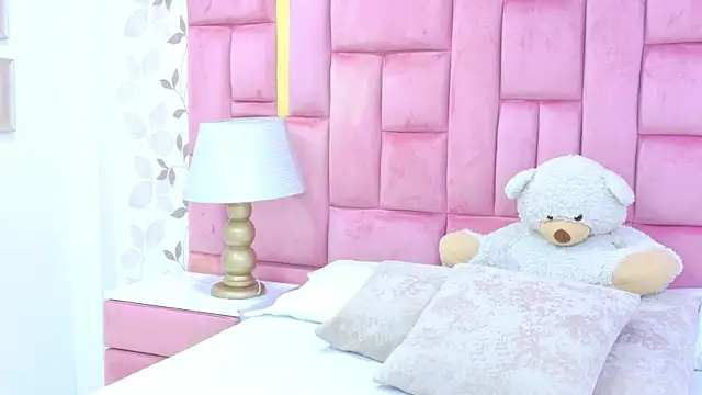 Snapshot of ArianaFranco chatting on July 18, 12:58 pm ArianaFranco online show from July 18, 12:58 pm