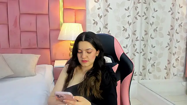ArianaFranco online show from September 26, 12:45 pm