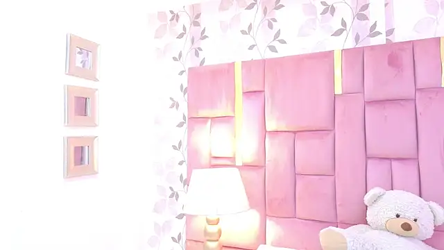ArianaFranco online show from May 22, 1:31 pm