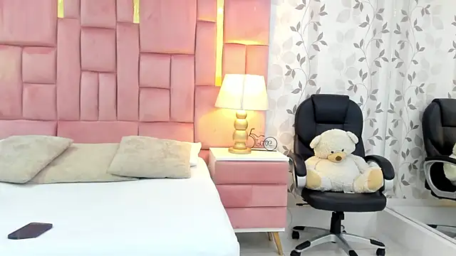 ArianaFranco online show from April 20, 1:13 pm