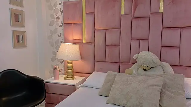 Snapshot of ArianaFranco chatting on July 9, 12:59 pm ArianaFranco online show from July 9, 12:59 pm