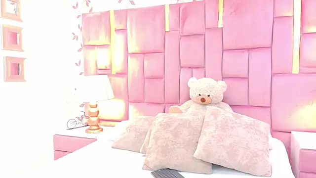 Snapshot of ArianaFranco chatting on June 24, 2:26 pm ArianaFranco online show from June 24, 2:26 pm