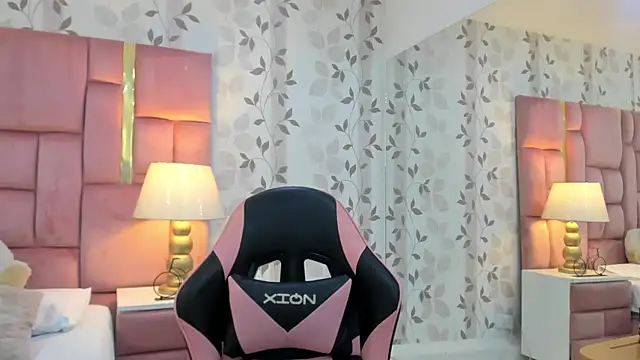 ArianaFranco online show from March 10, 1:15 pm