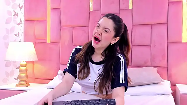 ArianaFranco online show from November 1, 1:49 pm