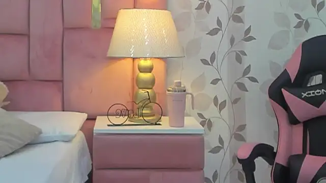 ArianaFranco online show from March 23, 1:44 pm