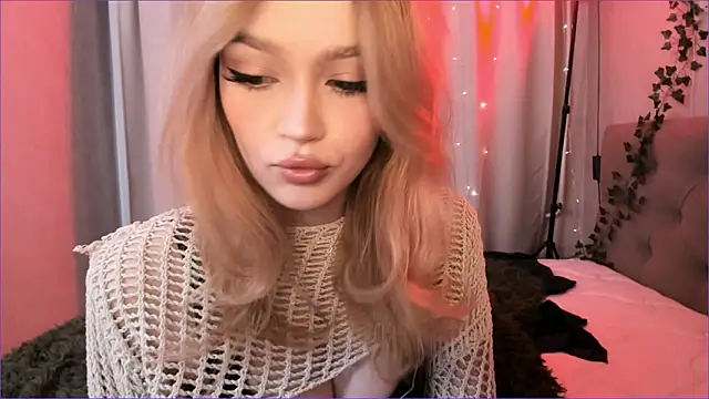 MiaRanki online show from March 18, 9:59 pm