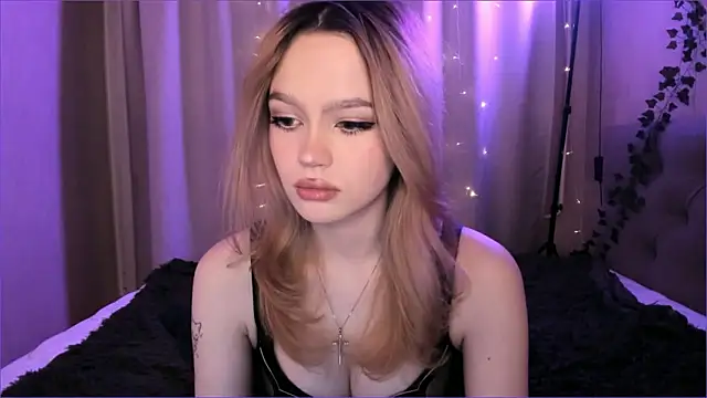 MiaRanki online show from March 22, 10:22 pm