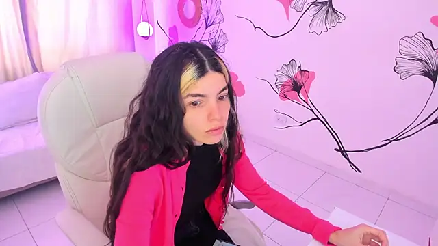 Isabela Fiorelli online show from November 30, 1:34 pm