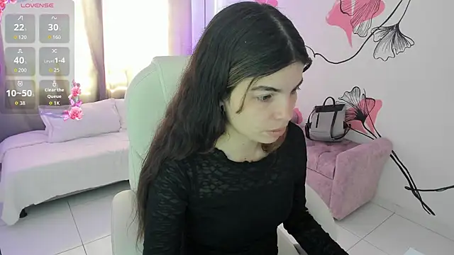 Isabela Fiorelli online show from May 22, 1:31 pm