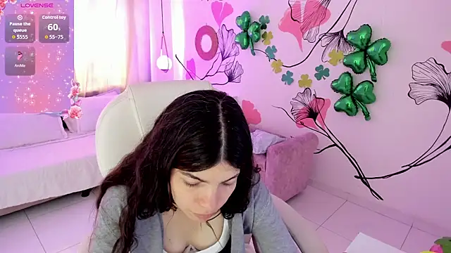 Isabela Fiorelli online show from March 14, 1:28 pm