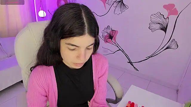 Isabela Fiorelli online show from February 3, 1:05 pm