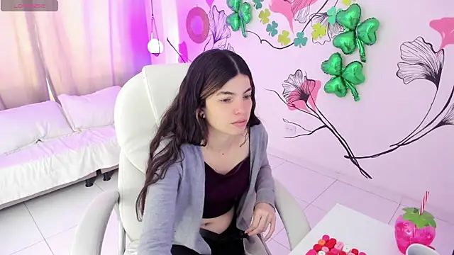 Isabela Fiorelli online show from March 26, 1:09 pm