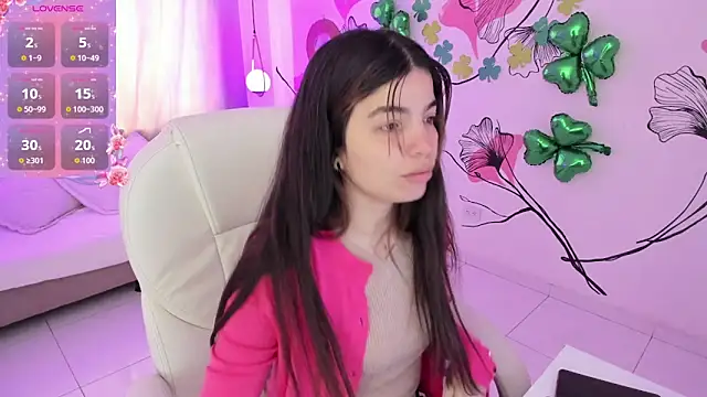 Isabela Fiorelli online show from March 31, 1:02 pm