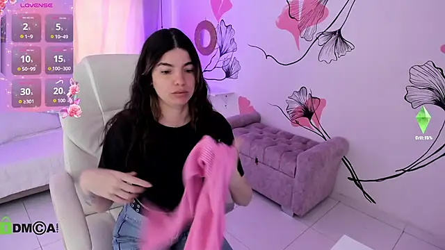 Isabela Fiorelli online show from June 24, 1:53 pm
