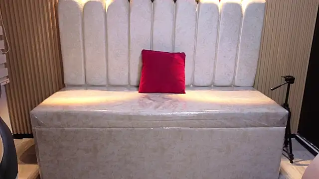 Cute Angell  online show from April 16, 2:12 am