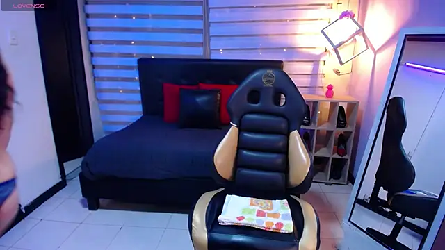 Snapshot of Cute_Angell_ chatting on October 18, 12:40 pm Cute Angell online show from October 18, 12:40 pm
