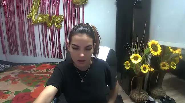 Snapshot of Girasol2630 chatting on March 19, 12:23 pm Girasol2630 online show from March 19, 12:23 pm