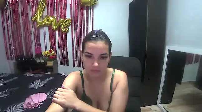 Snapshot of Girasol2630 chatting on February 26, 7:10 pm Girasol2630 online show from February 26, 7:10 pm