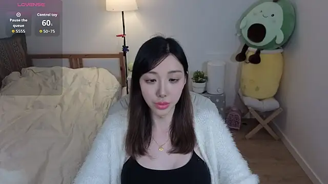 joycemilka online show from March 29, 12:29 pm