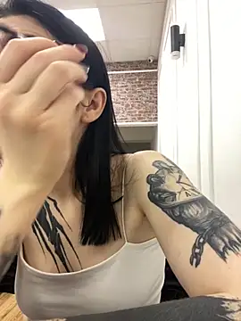 MaeveMoon online show from October 30, 4:11 am