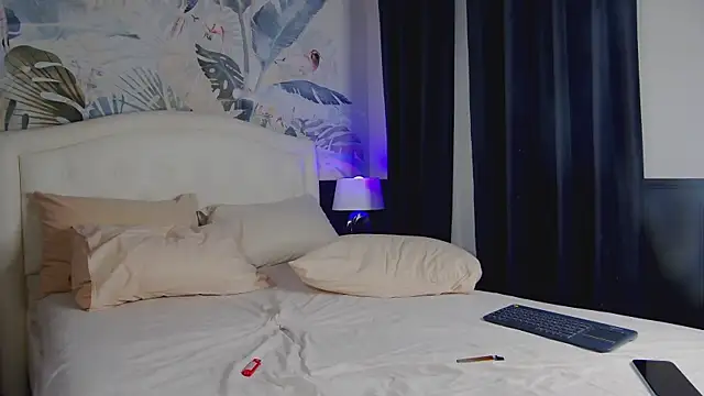 MaeveMoon online show from March 9, 3:54 am