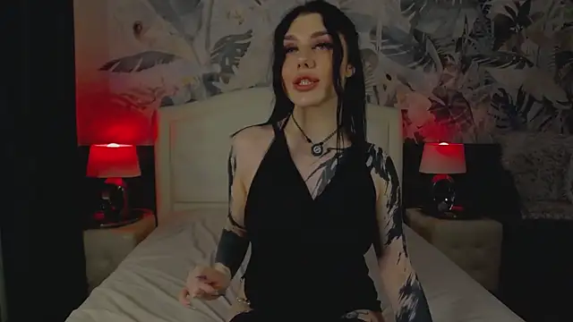 MaeveMoon online show from March 7, 6:24 pm