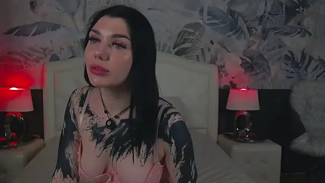 MaeveMoon online show from April 8, 6:42 pm