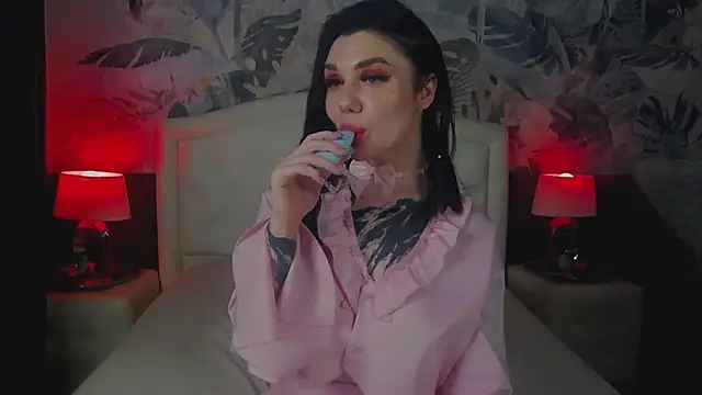 MaeveMoon online show from May 20, 2:19 am