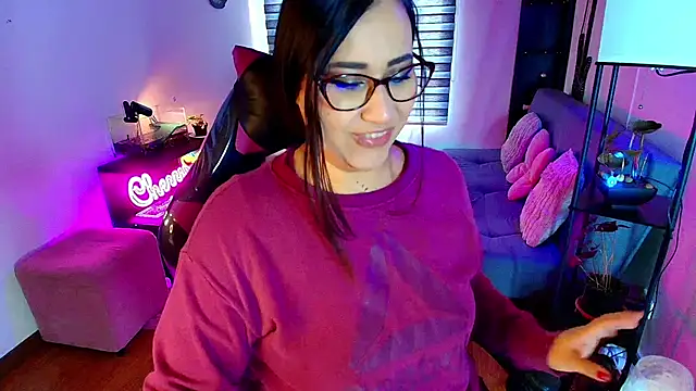 cherryy bombshelll online show from May 5, 3:04 pm