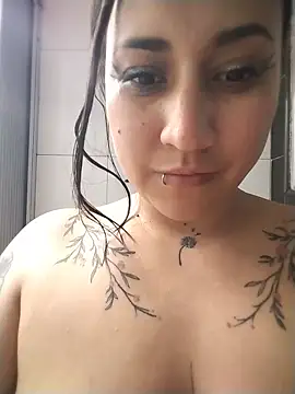 cherryy bombshelll online show from May 15, 3:15 am
