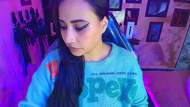 cherryy bombshelll online show from October 6, 3:35 pm