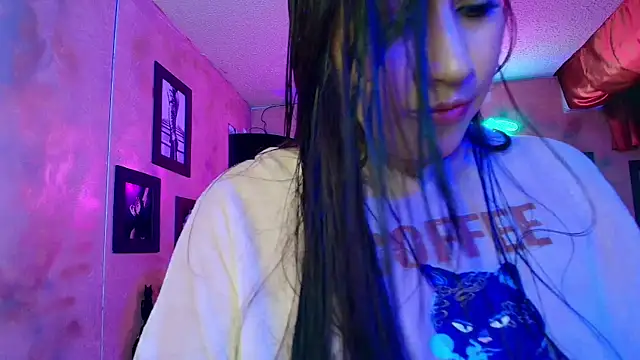 cherryy bombshelll online show from September 23, 6:48 pm